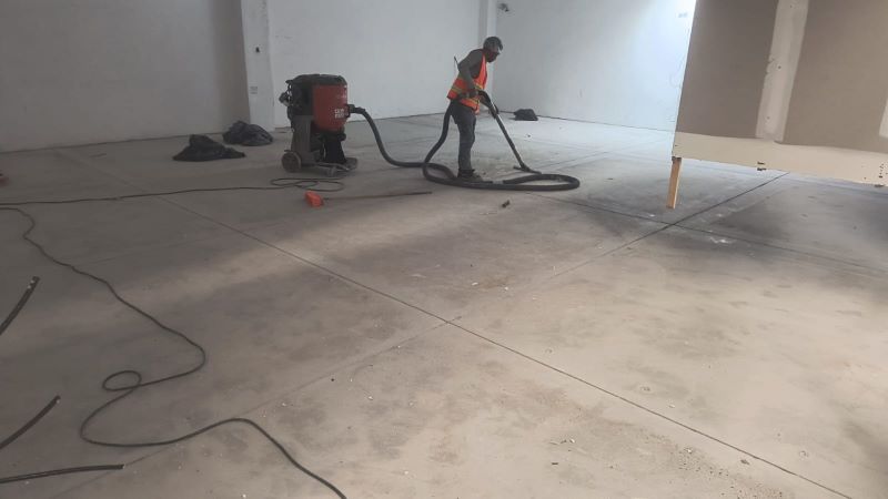 Piso epóxico de alta resistencia química en planta CDMX