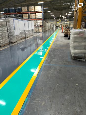 Piso industrial autonivelante para almacén en CDMX